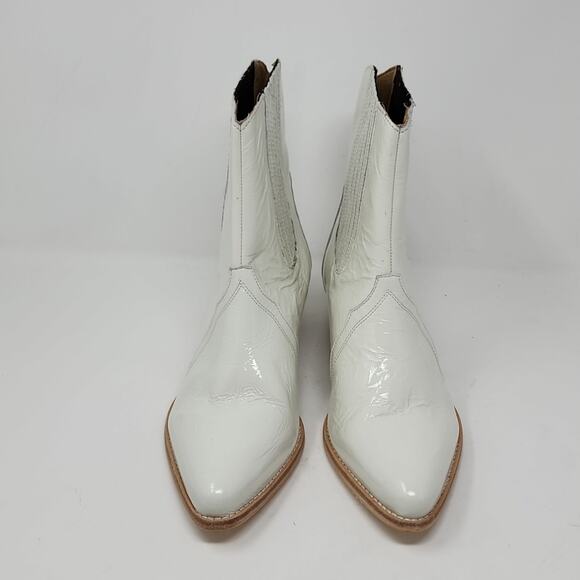Free People New Frontier Chelsea Wester Booties Ivory Patent Leather Size 9.5 - Picture 2 of 7